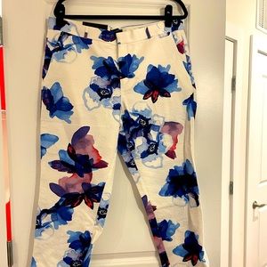 White floral print Banana Republic Ryan pants.  NWT.   Size 14